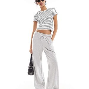 Abercrombie & Fitch Essentials Skimming Tee